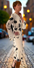 Load image into Gallery viewer, Twinset Cream &amp; Black Wisteria Carnation Crepe de Chine Dress
