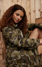 Load image into Gallery viewer, RDF Camouflage Jacket

